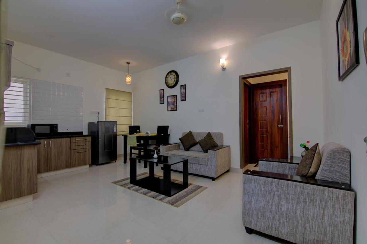 Sunshine Suites Grand Deluxe Bengalúr Exteriér fotografie