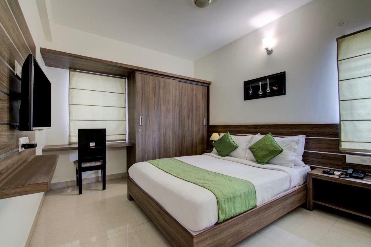 Sunshine Suites Grand Deluxe Bengalúr Exteriér fotografie