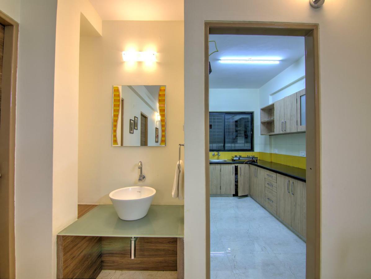 Sunshine Suites Grand Deluxe Bengalúr Exteriér fotografie